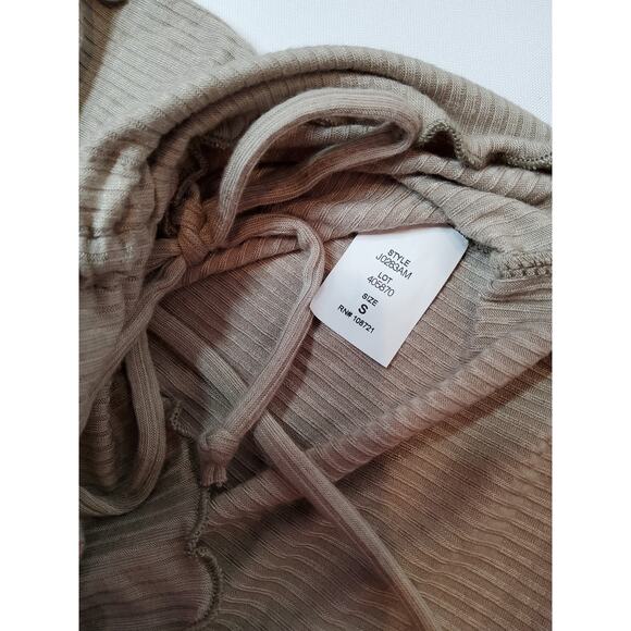 NWT. ANTISTAR LONG SLEEVE CROP TOP. SIZE S - Picture 4 of 7